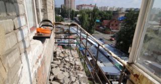 Демонтаж балкона Первоуральск, цена от 2915 руб.