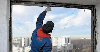 Демонтаж остекления балкона в Первоуральске - цена от 563 руб. - Сварной-Прв